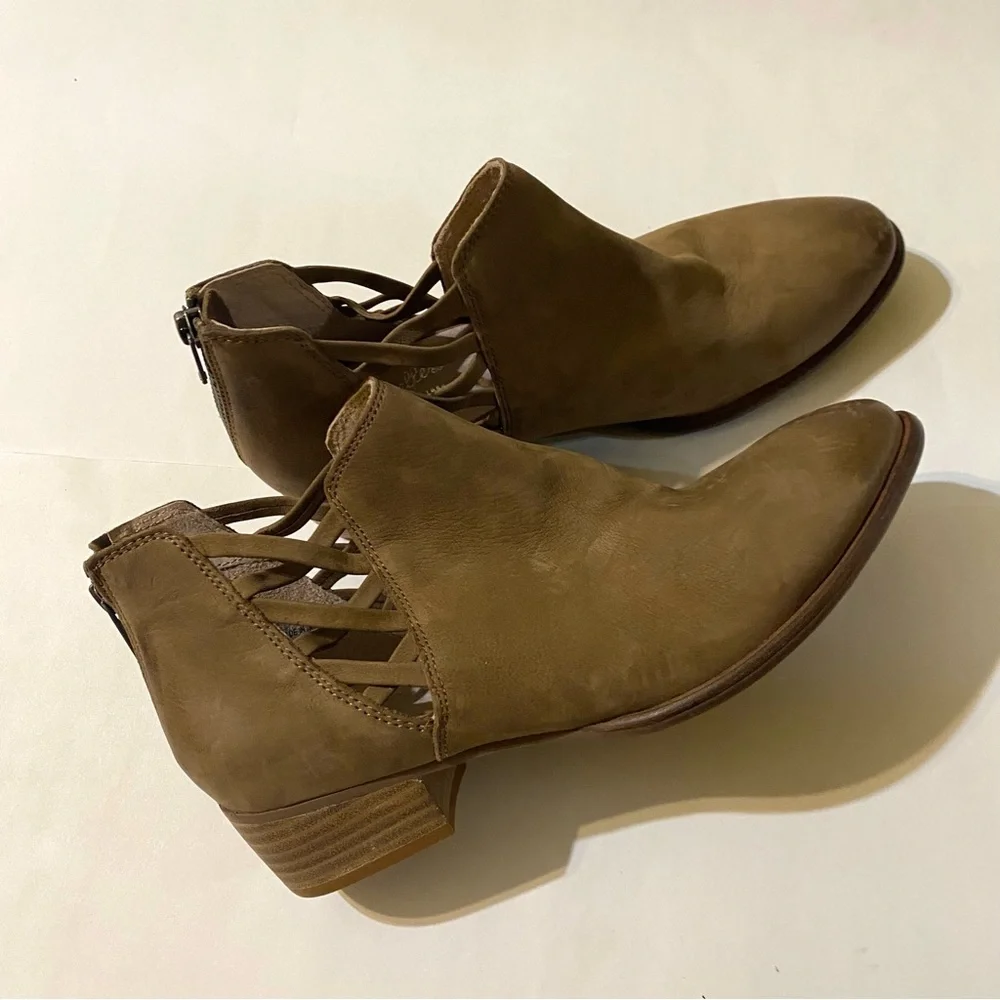 Seychelles Women's  Tan Ankle Boots
